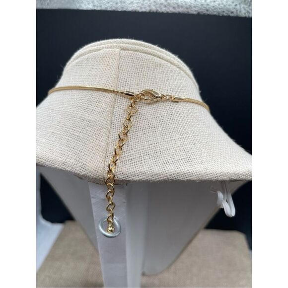 Vintage KC Signed Gold Tone Metal Enameled Oval Pendant Necklace - Picture 3 of 8